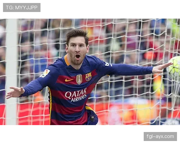 苏亚雷斯的厨房比球场还疯狂，这牙膏都用比谁都夸张？